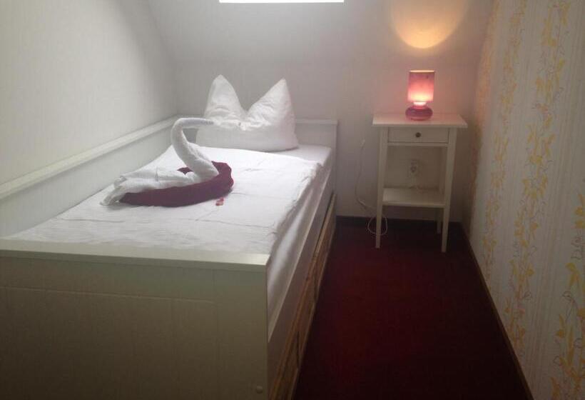 标准单人间, Hof Von Oldenburg