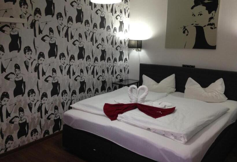 غرفة قياسية, Hof Von Oldenburg