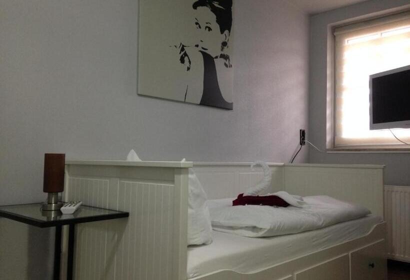 غرفة قياسية فردية, Hof Von Oldenburg