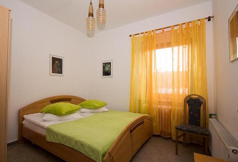 شقة غرفتين, & Hostel Drei Baren