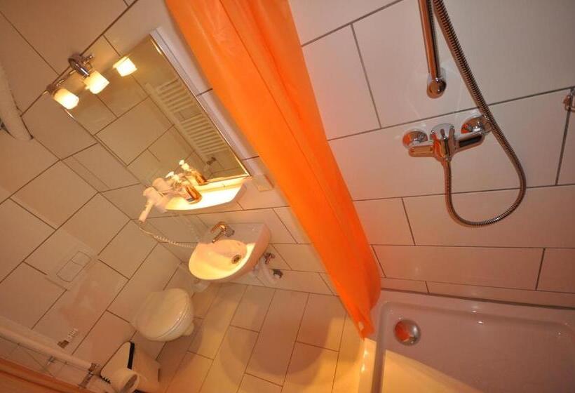 غرفة إقتصادية, & Hostel Drei Baren