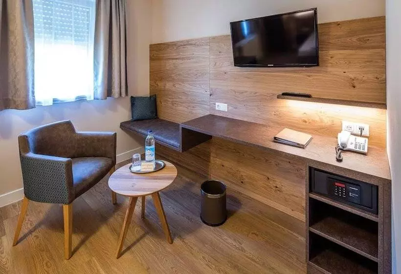 اتاق استاندارد یک نفره, Landhotel Endhart