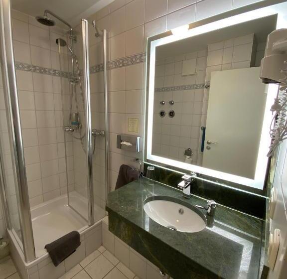 スタンダードルーム, Lobmeyer