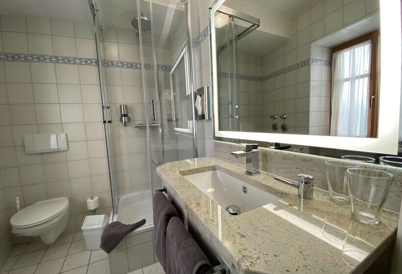 スタンダードルーム, Lobmeyer