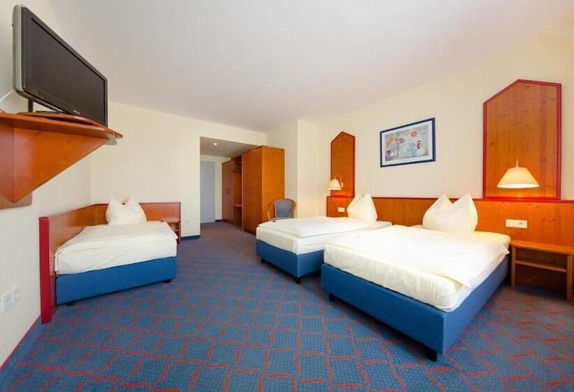 スタンダードトリプルルーム, Montana