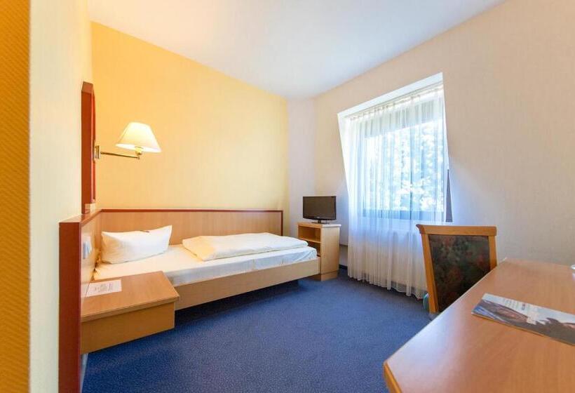 이코노미 룸, Montana