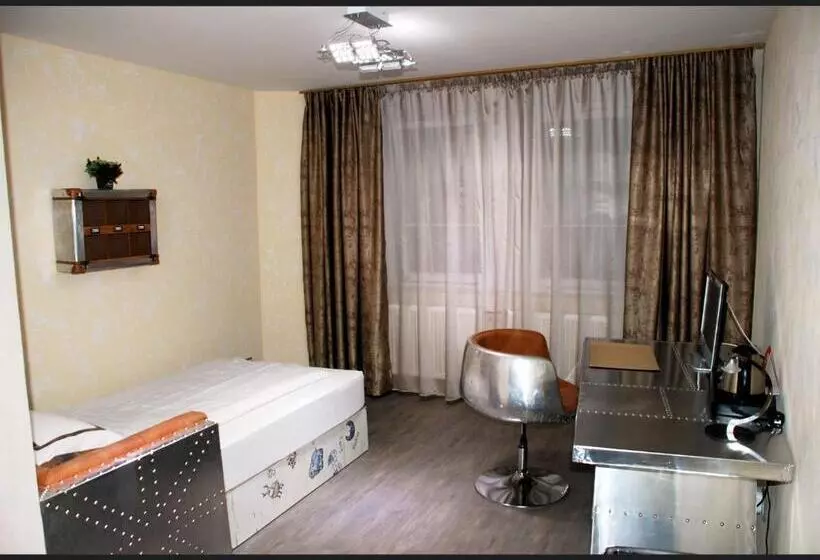 Quarto Triplo Comfort, Rössle