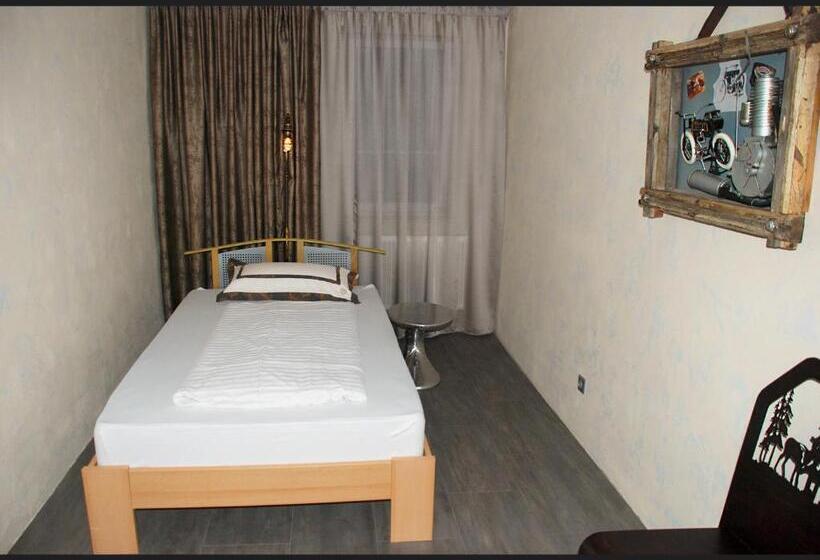 舒适三人间, Rössle