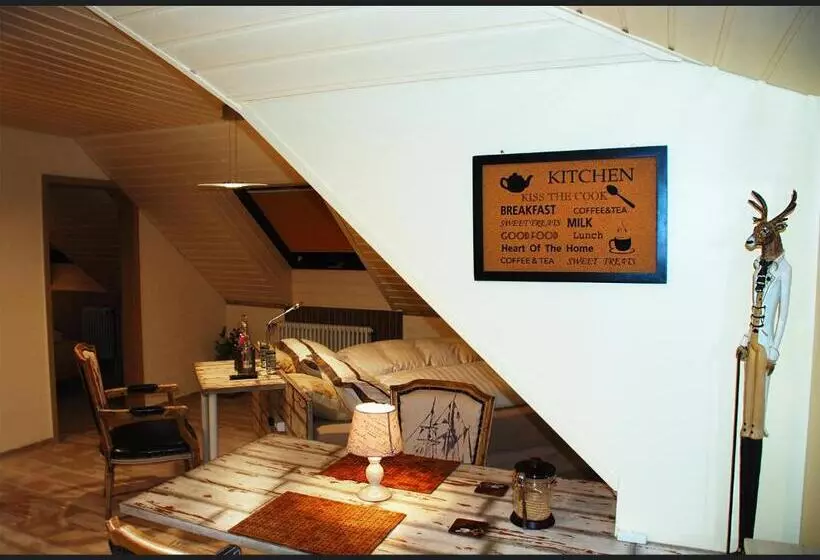 Apartamento 2 Quartos, Rössle