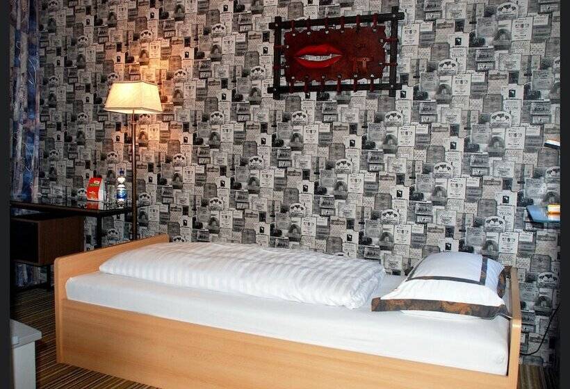 标准单人间, Rössle