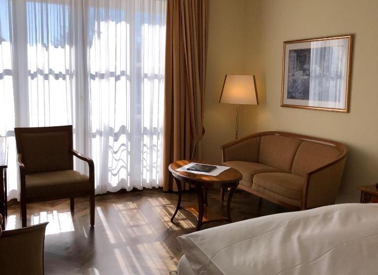 小型套房, Scherf