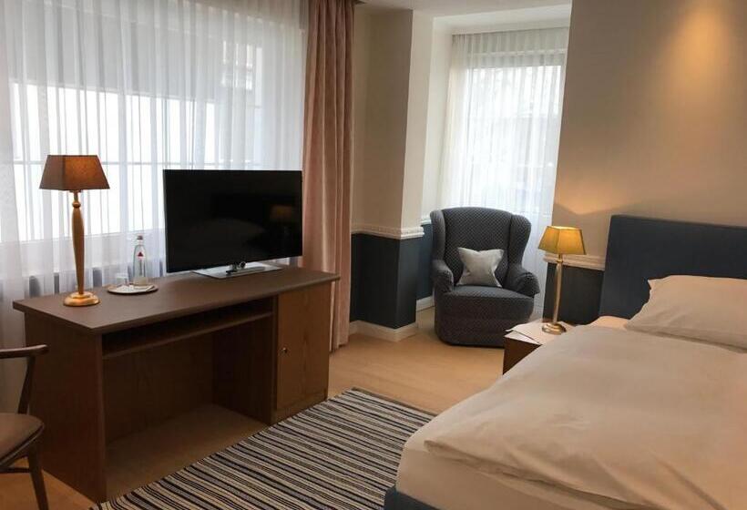 高级单人间, Scherf