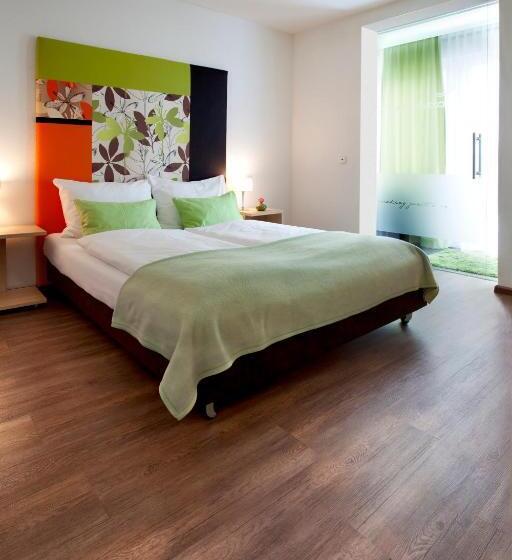 Номер Комфорт, Schlotzeria Hotel I Café I Eis