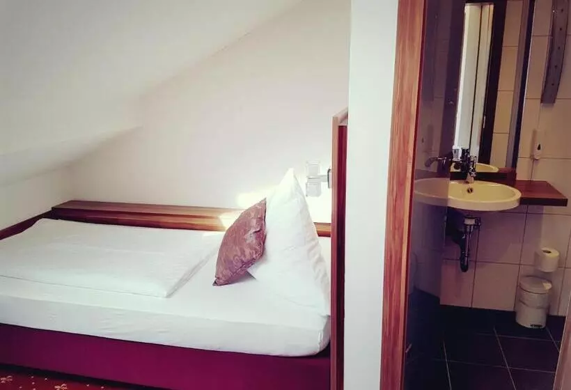 Standard Single Room, Spechtshaardt