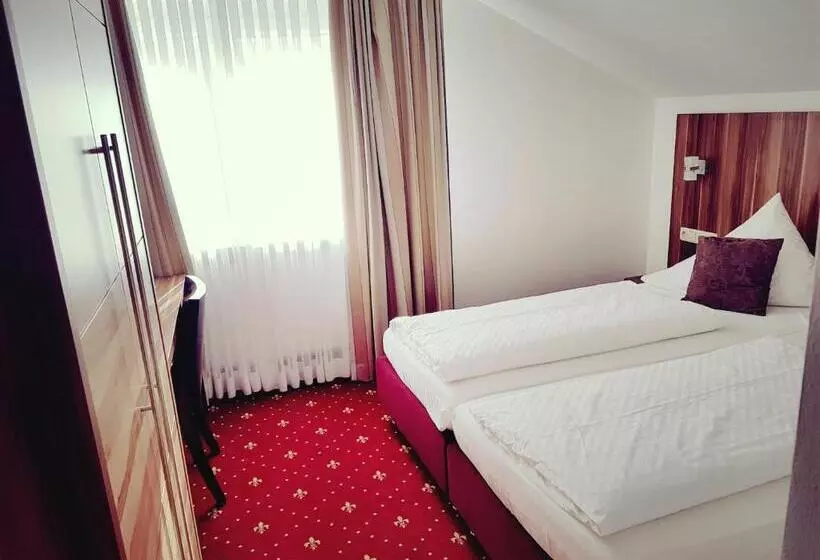 Basic Room, Spechtshaardt