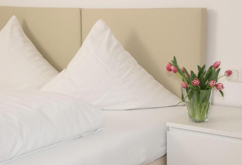 Студио Стандарт с Террасой, Schönblick Hotel Garni Ferienwohnungen