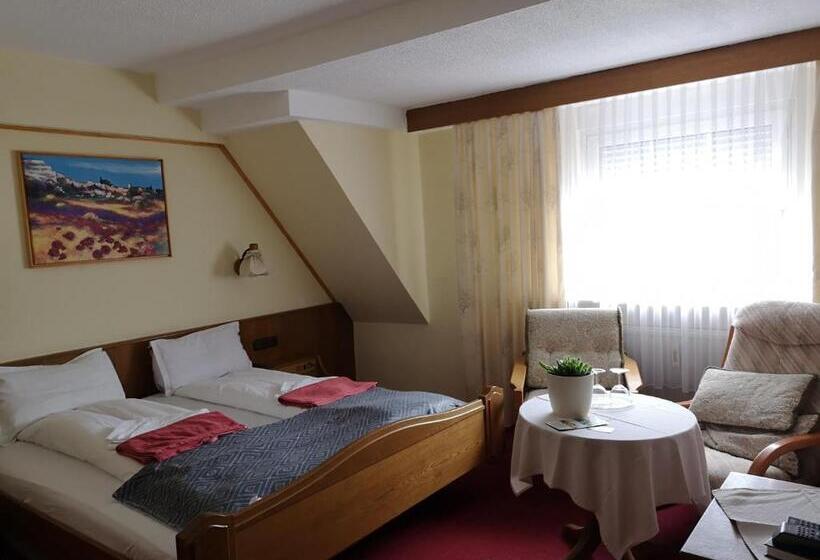 Номер Стандарт Трехместный, Zum Erbacher Hof