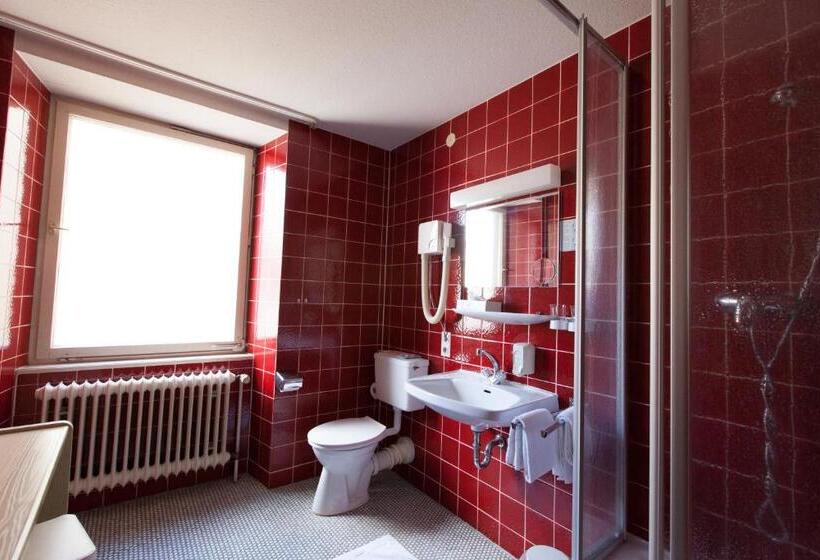 Номер Стандарт, Zum Ochsen