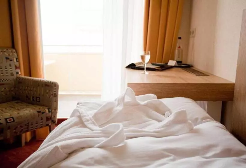 スタンダードシングルルーム, Strandhotel Vierjahreszeiten