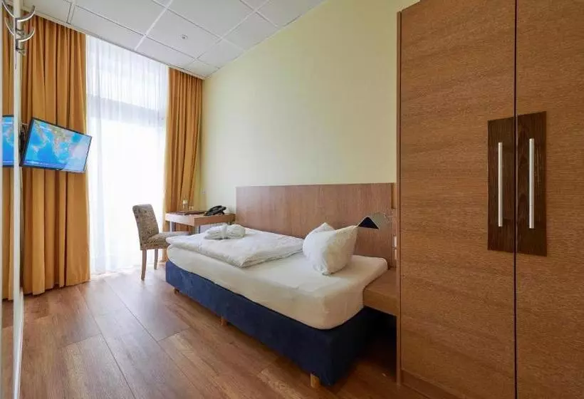 スタンダードシングルルーム, Strandhotel Vierjahreszeiten