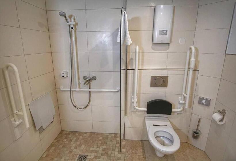 منزل غرفة نوم واحدة, Waldquelle   Baumhaushotel Aerzen