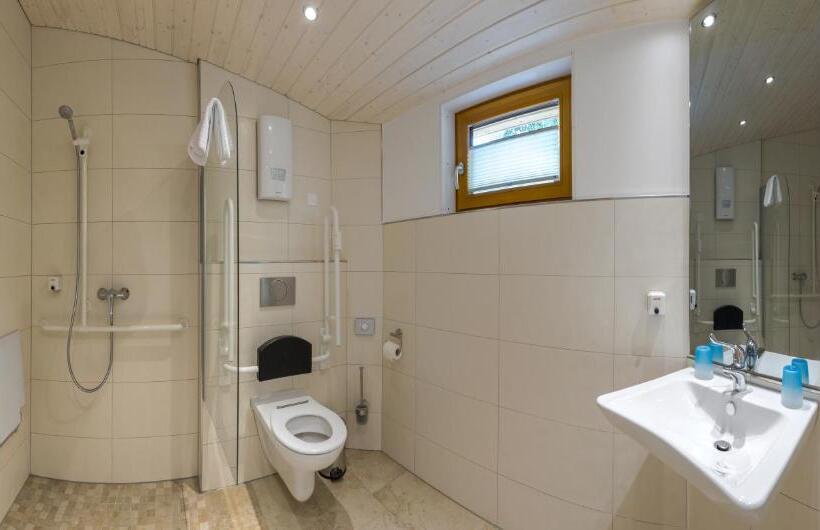 Casa 1 Quarto, Waldquelle   Baumhaushotel Aerzen