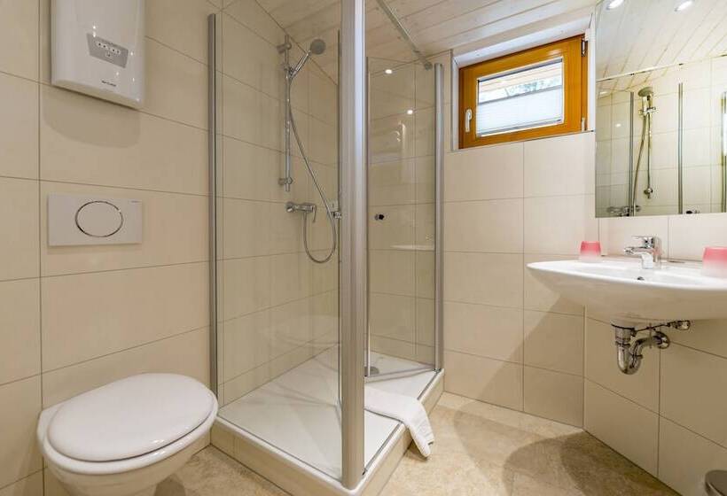 Casa 1 Quarto, Waldquelle   Baumhaushotel Aerzen