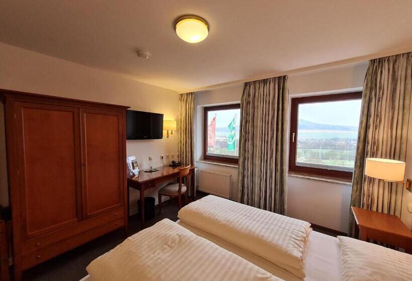 غرفة قياسية مع حمام خارجي, Waldquelle   Baumhaushotel Aerzen