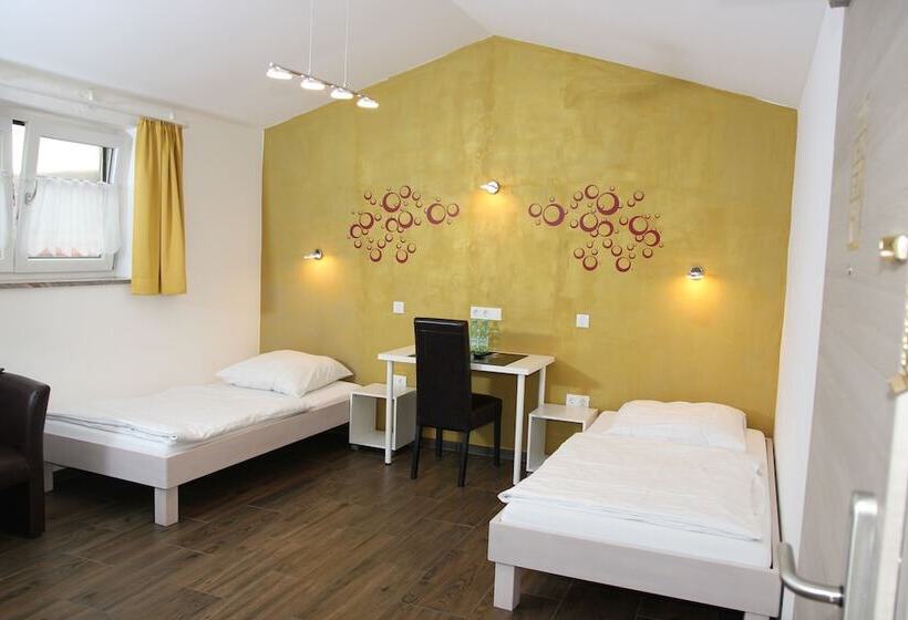 スタンダードルーム, Am Donaubogen