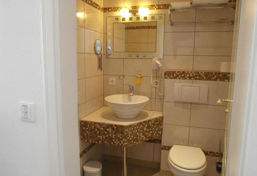 スタンダードシングルルーム, Am Donaubogen