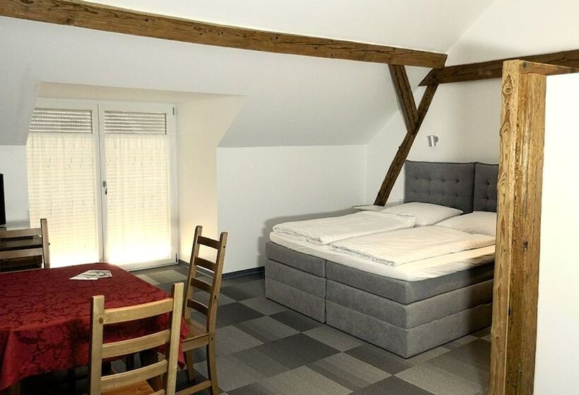 ジュニアスイート, Am Donaubogen