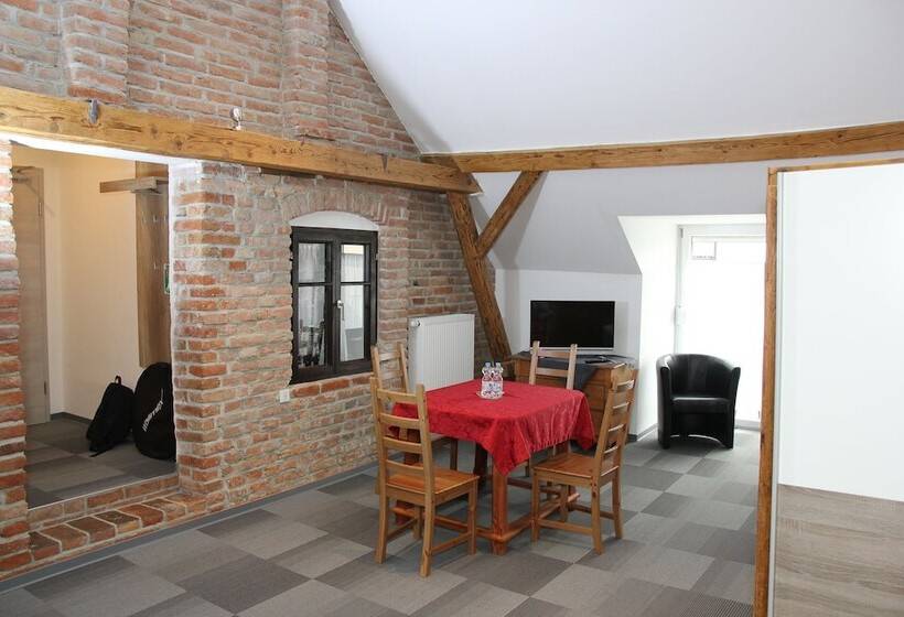 ジュニアスイート, Am Donaubogen