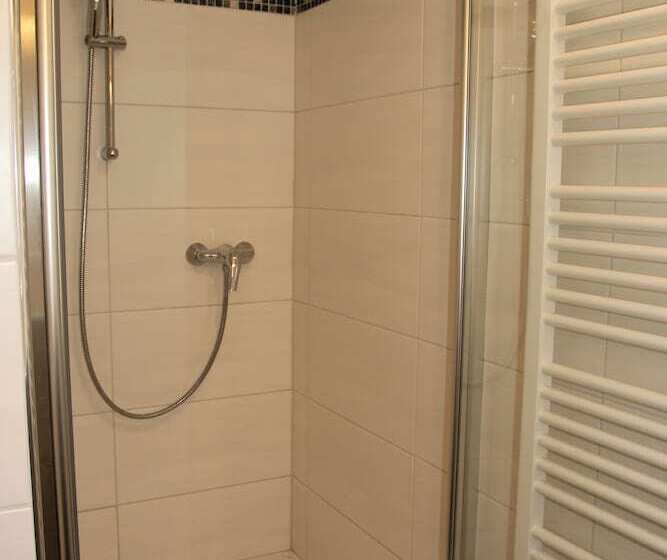 ジュニアスイート, Am Donaubogen