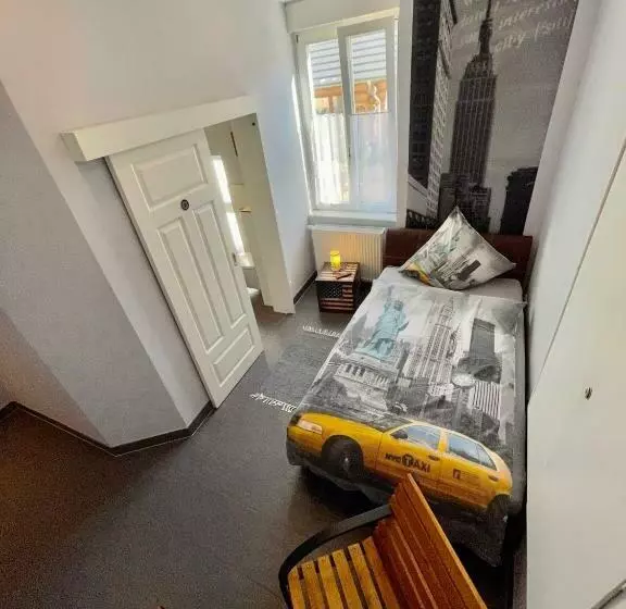 اتاق استاندارد یک نفره, Park Villa Gernsheim