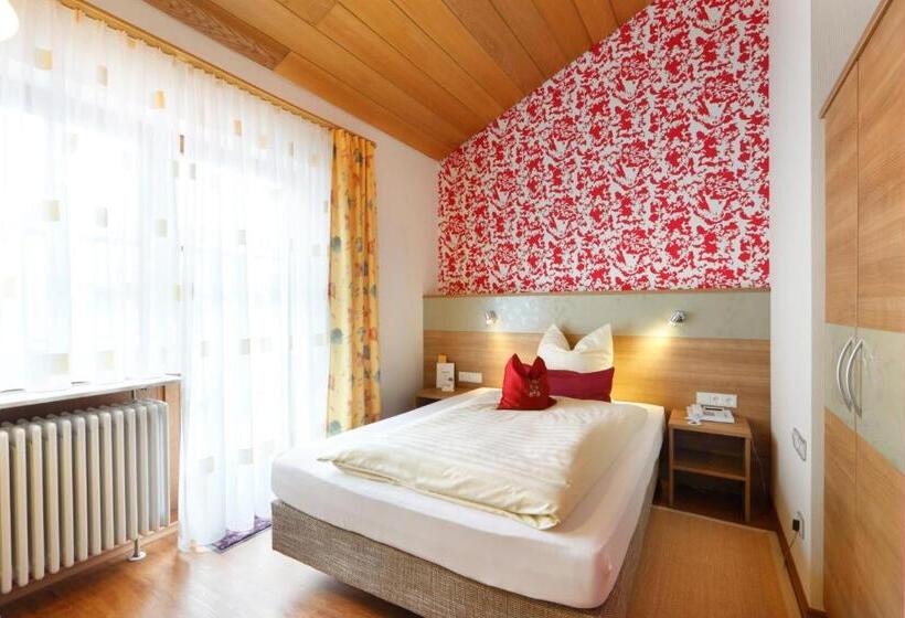 高级单人间, Pension Stern