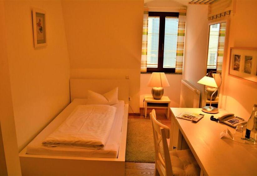 Номер Стандарт Индивидуальный, Economy Hotel Kronach