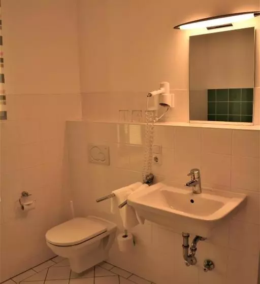 スタンダードトリプルルーム, Economy Hotel Kronach