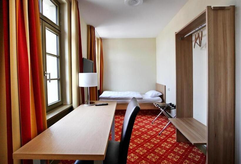 标准单人间, Bahnhof Busch