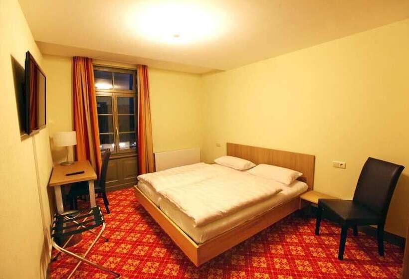 标准间, Bahnhof Busch