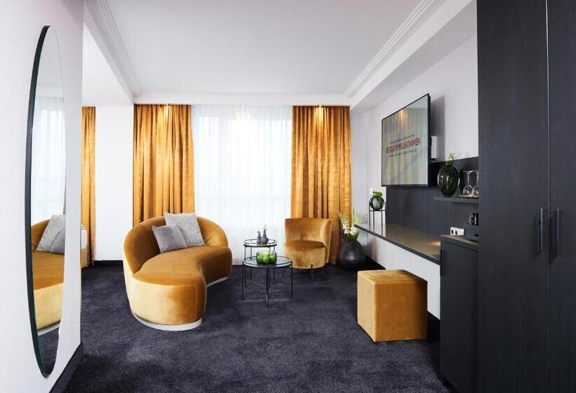 Полулюкс, Esperanto Kongress Und Kulturzentrum Fulda