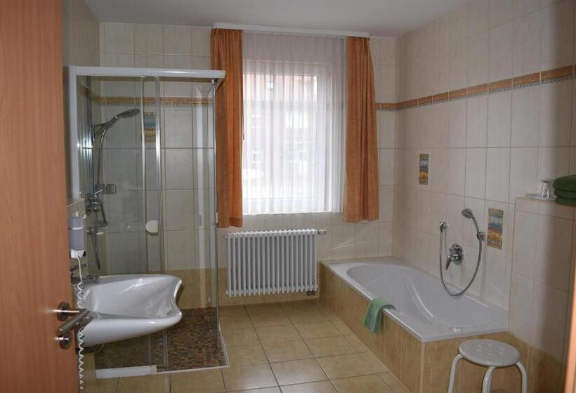 스탠다드 트리플 룸, Garni Am Hafen