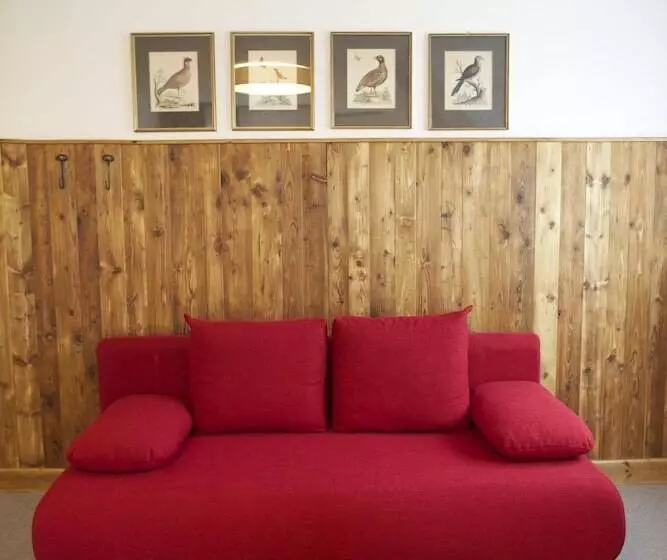 اتاق استاندارد چهار تخته, Illertisser Hof