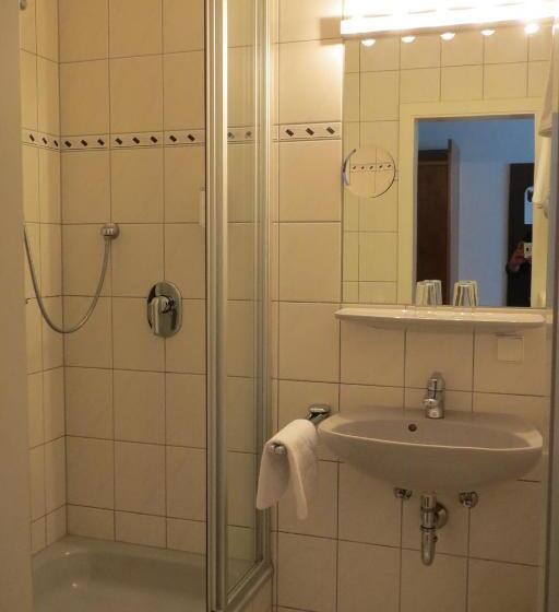 스탠다드 룸, Lindner S