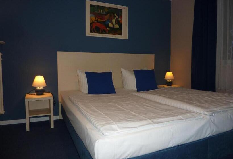 Номер Стандарт, Pelikan