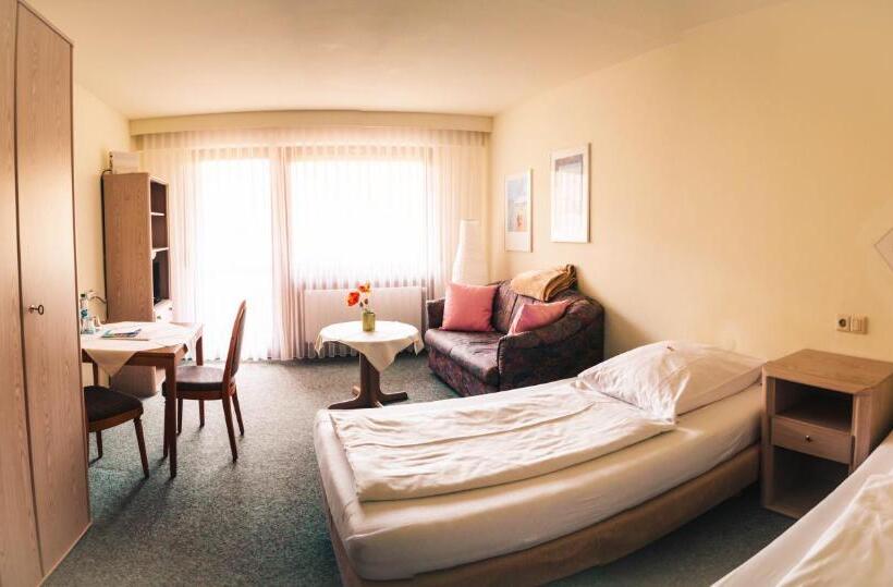 Standart Oda, Quellenhof Bad Urach