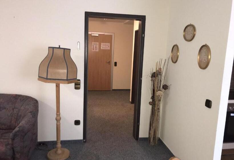 Standart Oda, Quellenhof Bad Urach