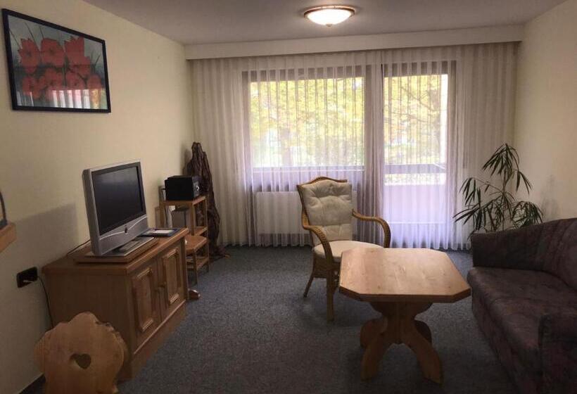 Standart Oda, Quellenhof Bad Urach