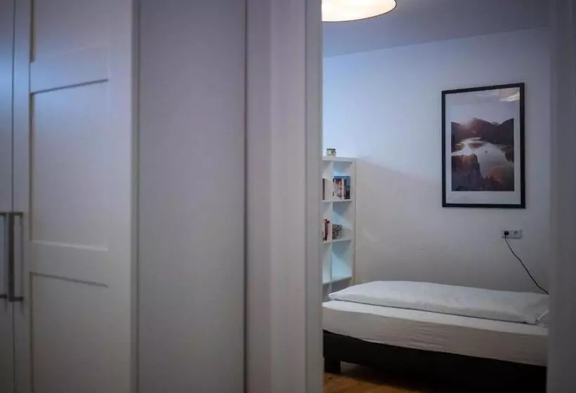 Deluxe Yhden Hengen Huone, Quellenhof Bad Urach