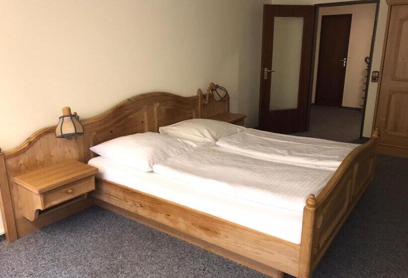 Standart Oda, Quellenhof Bad Urach