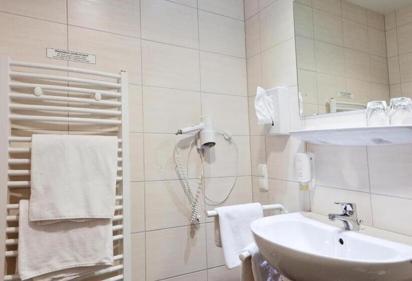 스탠다드 룸, Rebschule